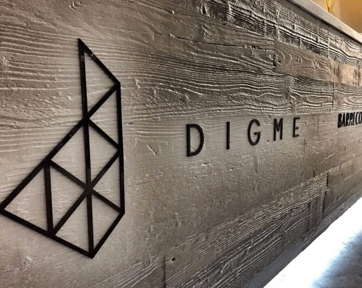 Internal wall signage for Digme Barrecore